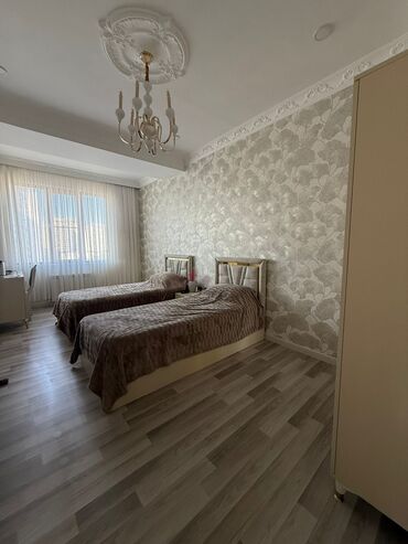 Uzunmüddətli kirayə mənzillər: 28 may metrosu 10cu mertebe 3 otag 120m2 Esyali Komendant daxil — 4