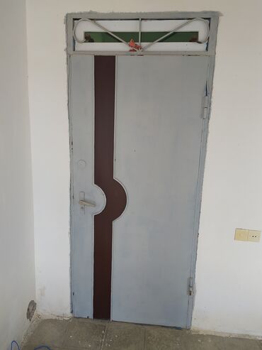 şüşəli dəmir qapılar: Mənzil üçün İşlənmiş Giriş qapısı Çərçivə ilə, Zəmanətsiz, Pulsuz quraşdırma, Ünvandan götürmə