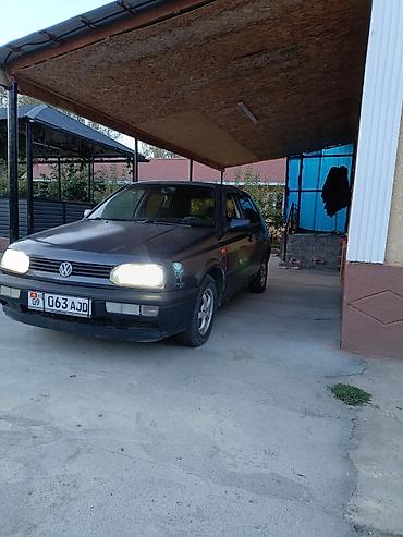 Volkswagen: Volkswagen Golf: 1993 г., 1.8 л, Механика, Бензин, Хэтчбэк — 4
