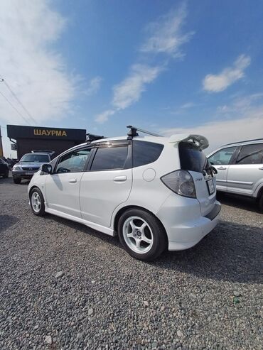 Honda: Honda Fit: 2011 г., 1.5 л, Автомат, Бензин