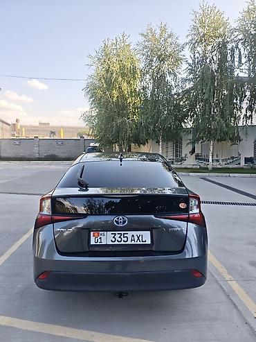 go park: Toyota Prius: 2020 г., 1.8 л, Вариатор, Гибрид, Хэтчбэк — 5