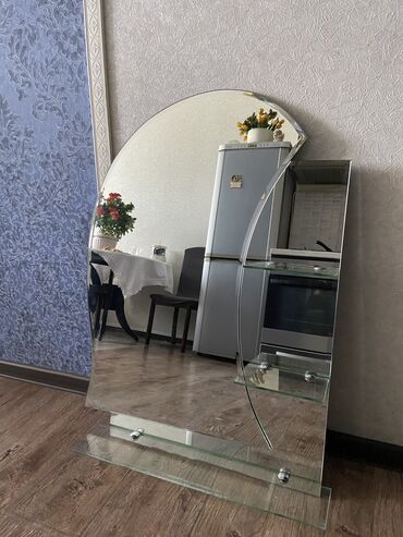кухонный мебель бу: Продаю зеркало, б/у в хорошем качестве. Разве что на нижней полке есть