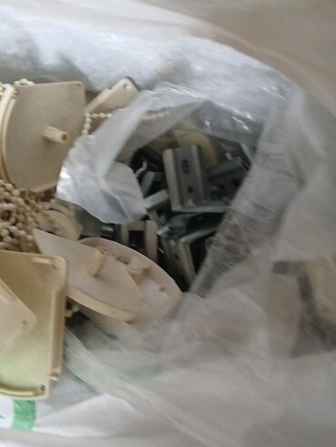 Rulon ştorlar: Jaluz pərdə 6 ədəd iksi böyuk 4 du kicik və əlavə aksezurları hamsı — 3