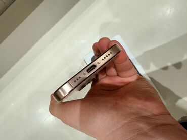 Apple iPhone: IPhone 16 Pro, 128 GB, Desert Titanium, Face ID — 9