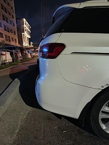 2016: Kia Carnival: 2016 г., Минивэн — 2
