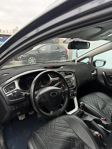 манас матиз: Kia Ceed: 2015 г., 1.4 л, Механика, Газ, Универсал — 5