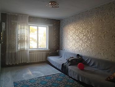 продается квартира в балыкчы: 2 комнаты, 50 м², 105 серия, 3 этаж, Косметический ремонт — 1