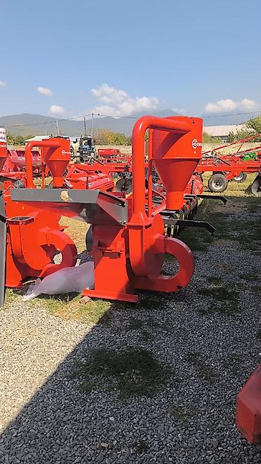 durmaz traktor: Yem qıran – 40 bıçaqlı, traktor PTO ilə işləyən model. Mısır, arpa — 3