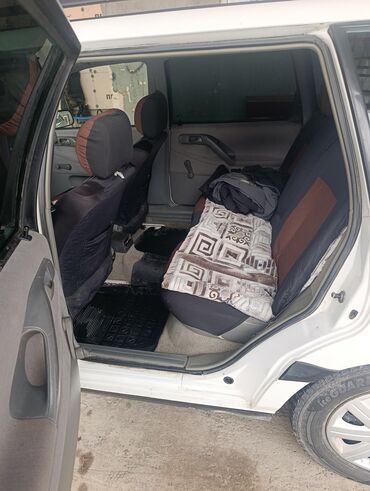 Volkswagen: Volkswagen Passat Variant: 1994 г., 1.8 л, Механика, Бензин, Универсал — 5