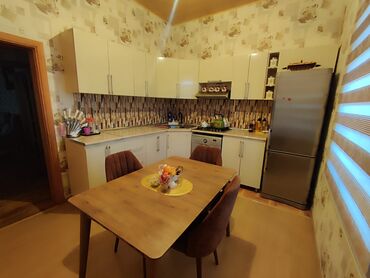 Uzunmüddətli kirayə evlər: 100 kv. m, 3 otaqlı — 10