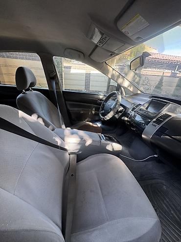 roewe rx5: Toyota Prius: 2005 г., 1.5 л, Автомат, Гибрид, Хэтчбэк — 4