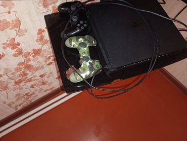 прокат playstation 3: Ps 4 slim 500 gb 2 orjinal pultla 300 gblik hard disk yanında 3 oyun