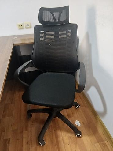 Ofis mebeli: Erqonomik ofis kreslosu - Material: nəfəsalan mesh arxa hissə və — 1