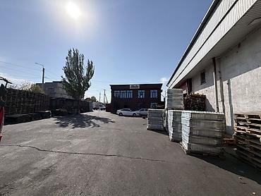 Аренда коммерческой недвижимости: 1700 м², С парковкой — 2