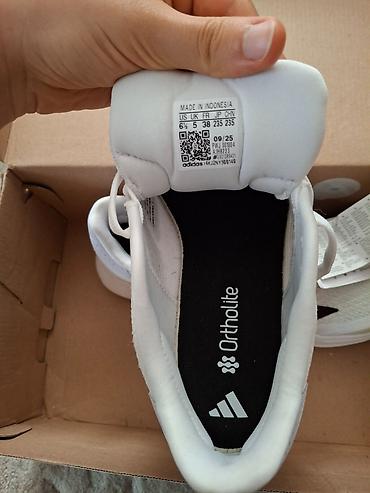 ag krasovka: Adidas, Ölçü: 38, rəng - Ağ, Yeni — 3