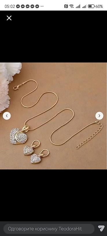 Setovi nakita: Komplet nakita – zlatna boja, motiv srca Sadrži: - Ogrlicu sa — 3