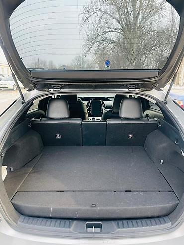 на электромобиль: Toyota Prius: 2019 г., 1.8 л, Вариатор, Электромобиль, Седан — 8