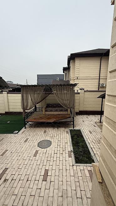 Продажа коттеджей и домов: Продаётся просторный 2-х уровневый дом с благоустроенным участком — 24