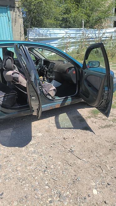 митсубиси галан: Toyota Avensis: 2001 г., 1.8 л, Кол менен иштөөчү, Бензин, Седан — 8