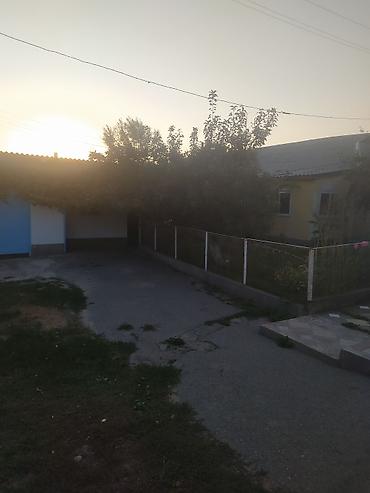 Сдается в аренду на длительный срок жилой дом с участком. -