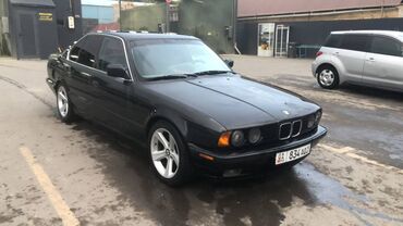 беха е34: Чёрный седан BMW E34. 520 i год выпуска 1991 объем 2 литра коробка