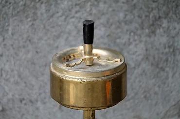 Stare vaze i dekor: Vintage Visoke Luksuzne Mesingane Stojeće pepeljare Art Deco — 4