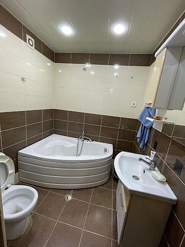 neftcilər: Nizami rayonu, Neftçilər metrosunun yaxını, Məlhəm Hospitalın yanında — 6