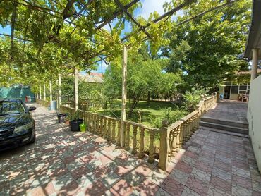 Həyət evləri və villaların satışı: 6 otaqlı, 400 kv. m, Orta təmir — 8