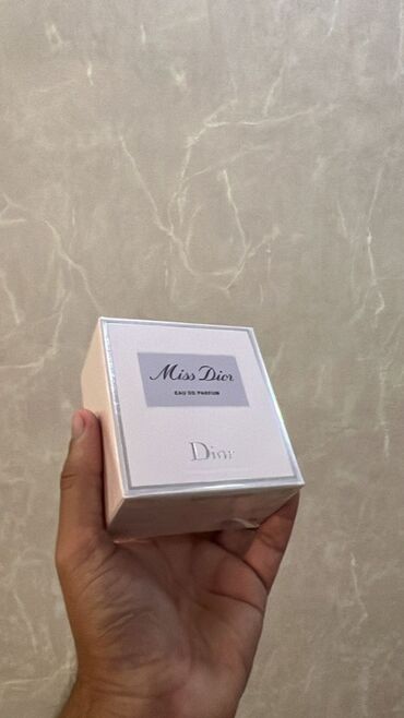 christian dior: Miss Dior Eau De Parfum 100 ml- Duty Free Etir duty freedendir. Butun