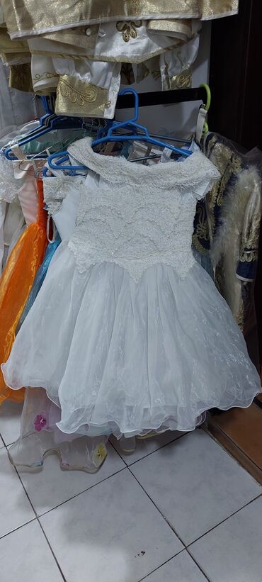 Donlar: Qiz uşagi ucun 30 eded geyimler 5 yaşdan 12 yaşa kimi .baxir — 26