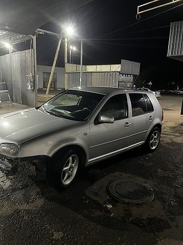 битые машины продажу: Volkswagen Golf: 2002 г., 1.6 л, Механика, Бензин, Хэтчбэк — 3