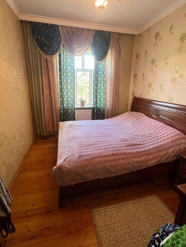 a frame evlerin kirayesi: Tecili Zabrat 1 qayiya yaxin 4 otaqli esyali temirli heyet evi kiraye
