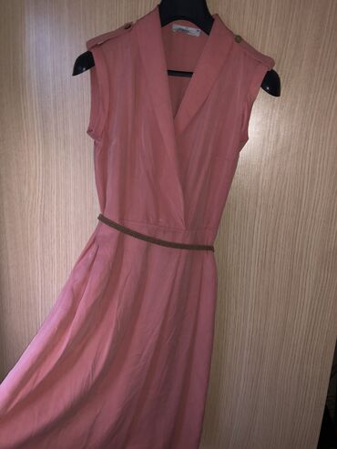 second hand: 🌷LOLA. Turkiyeden getizdirilib, teze kimidir, razmeri 38. Rengide ki