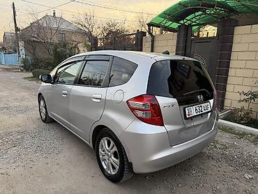 Honda: Honda Fit: 2008 г., 1.3 л, Вариатор, Бензин, Хэтчбэк — 4