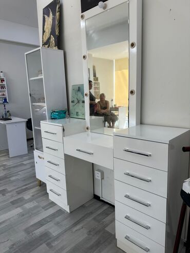 Çarpayılar: ✔️220 man(Sumqayıt, M/Plaza). Salon mebeli. Təcili satılır. Vpp Gül79