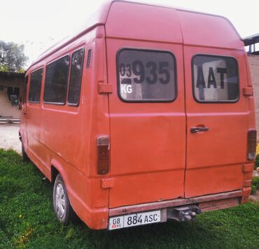 Mercedes-Benz T1: 1990 г., 2.9 л, Механика, Дизель, Бус