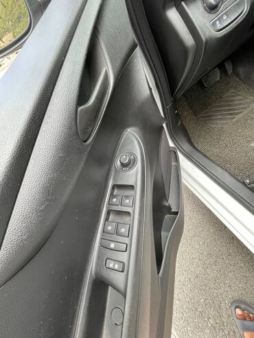 Chevrolet: Chevrolet Spark: 2016 г., 1 л, Автомат, Бензин, Хэтчбэк — 8