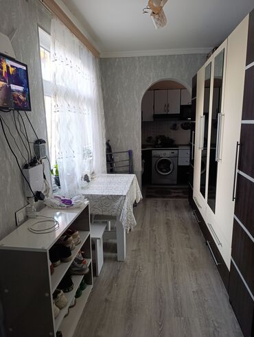 Qonaq otağı dəstləri: Sabunçuda 2 otaq,kalidor sistemli,təmirli evdir.Genis heyəti var .Qazı — 7