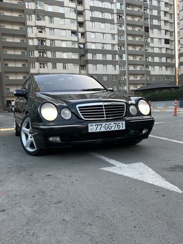 Mercedes-Benz: Mercedes-Benz 320: 3.2 l | 2001 il — 10