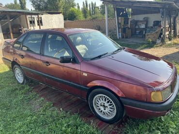 сиденья голф: Volkswagen Passat: 1988 г., 1.8 л, Механика, Бензин, Седан