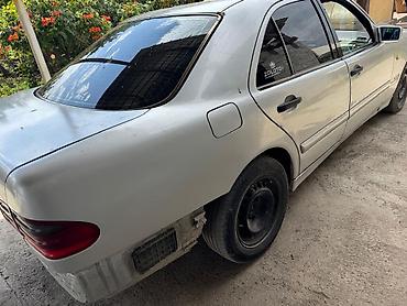 Продажа авто: Mercedes-Benz E-Class: 1998 г., 2.2 л, Механика, Дизель, Седан — 2