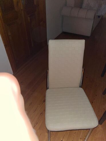 Beşiklər: Oğlan və qız üçün, Dördbucaq, Beşik, Dəstsiz, Matras ilə, Yellənmə mexanizmsiz — 10