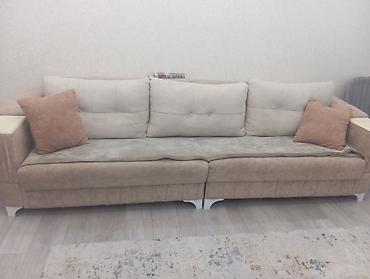 Divanlar: 3 nəfərlik yumşaq dəri/parça kombinasiyalı divan - Rəng: bej və açıq — 2