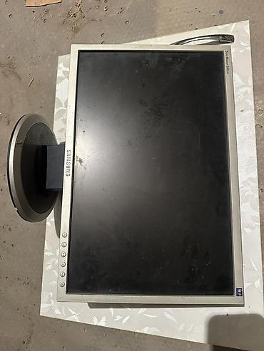 samsung 980: 3 ədəd LCD monitor Samsung 60 azn, Sony 40 azn ve DELL 100 azn 1) — 1