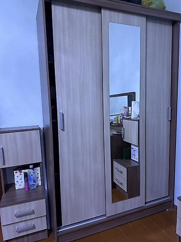 silver kitchen: Спальный гарнитур, Б/у, Комод, Двуспальная кровать, Тумба, цвет - Коричневый — 2