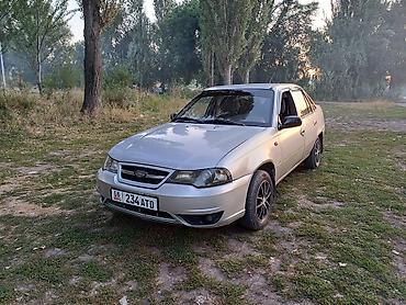 golf 2: Daewoo Nexia: 2009 г., Седан — 5