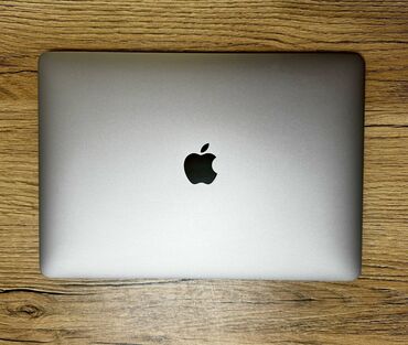 macbook m1 air: Ноутбук, Apple, 8 ГБ ОЗУ, 13.3 ", Б/у, память SSD