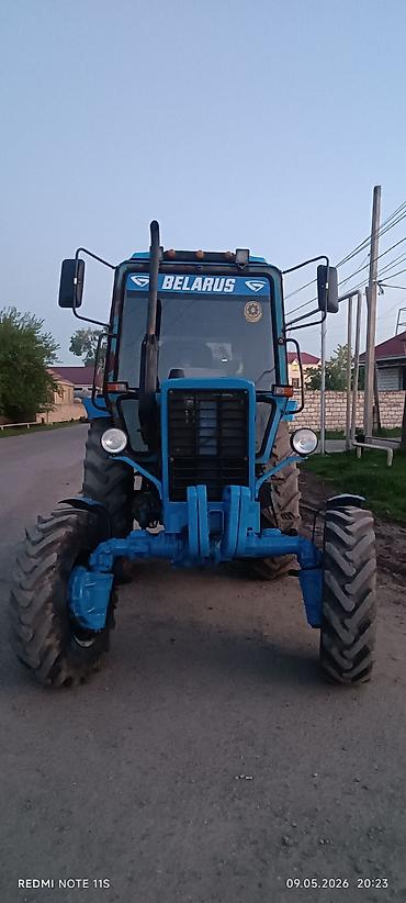 ford transit kreditlə: Belarus MTZ traktoru – mavi rəng, qabaq təkər dartısı (4x4), kabinli — 2