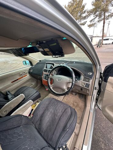 Toyota: Toyota Gaia: 2002 г., Минивэн — 3