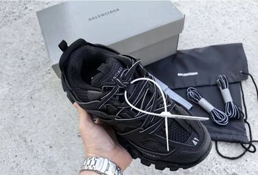 Patike i sportska obuća: Balenciaga Track Crne Preko 100 različitih modela patika u ponudi